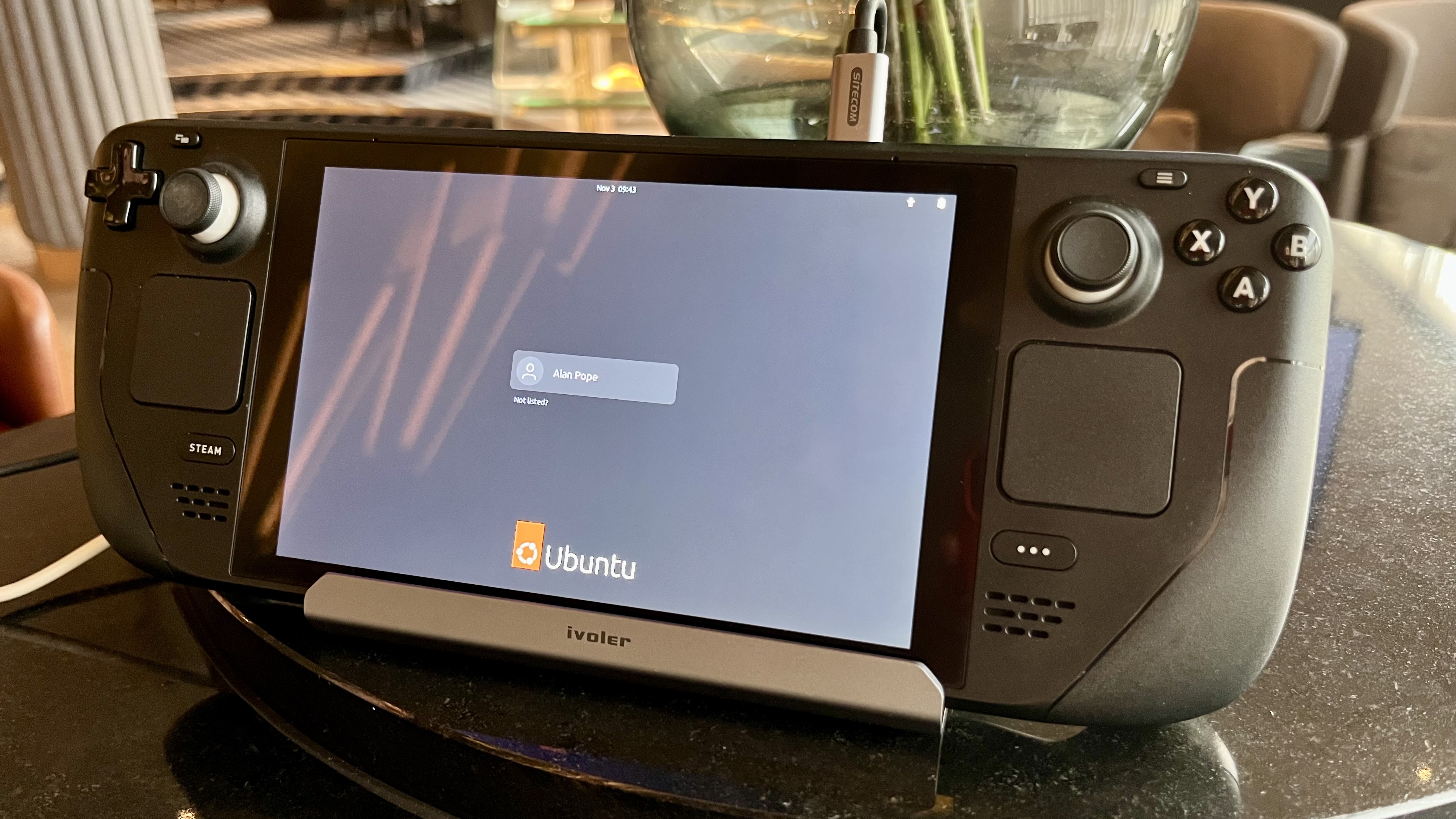 Ubuntu Core Desktop Development Preview on a SteamDeck